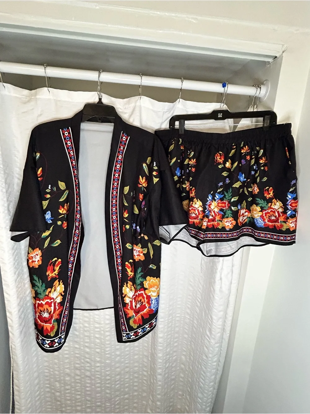 SHEIN Black Floral print Kimono Jacket & Shorts Set